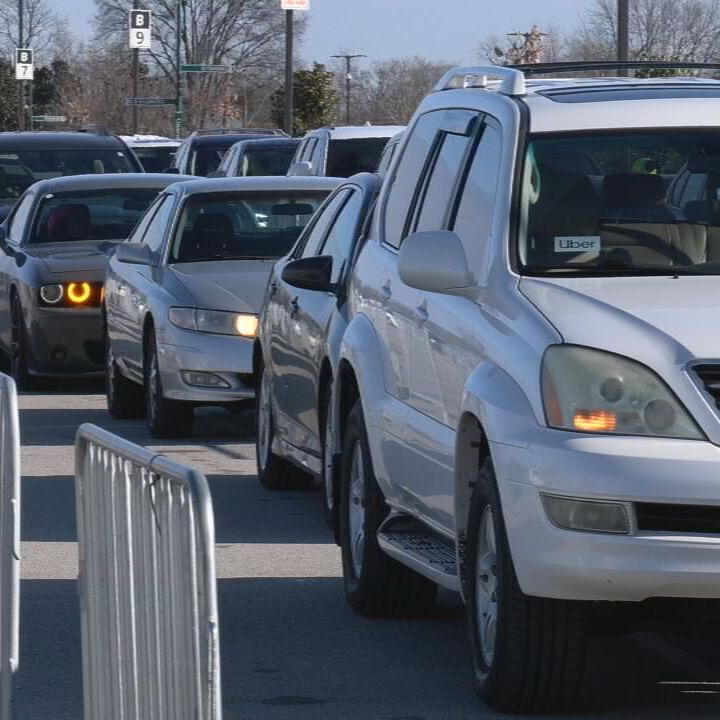 Vehicles lined up at Churchill Downs COVID-19 testing site (Jan. 10, 2022)
